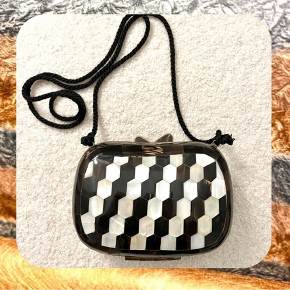 🍭3/$15 vintage 1980s elegant black & white checkered cross body bag open clasp - Picture 1 of 12